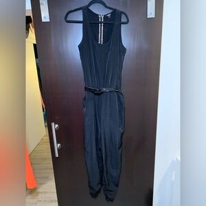 Black Sleeveless Guess Jumpsuit Size L